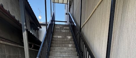 Enceinte de lâhĂ©bergement