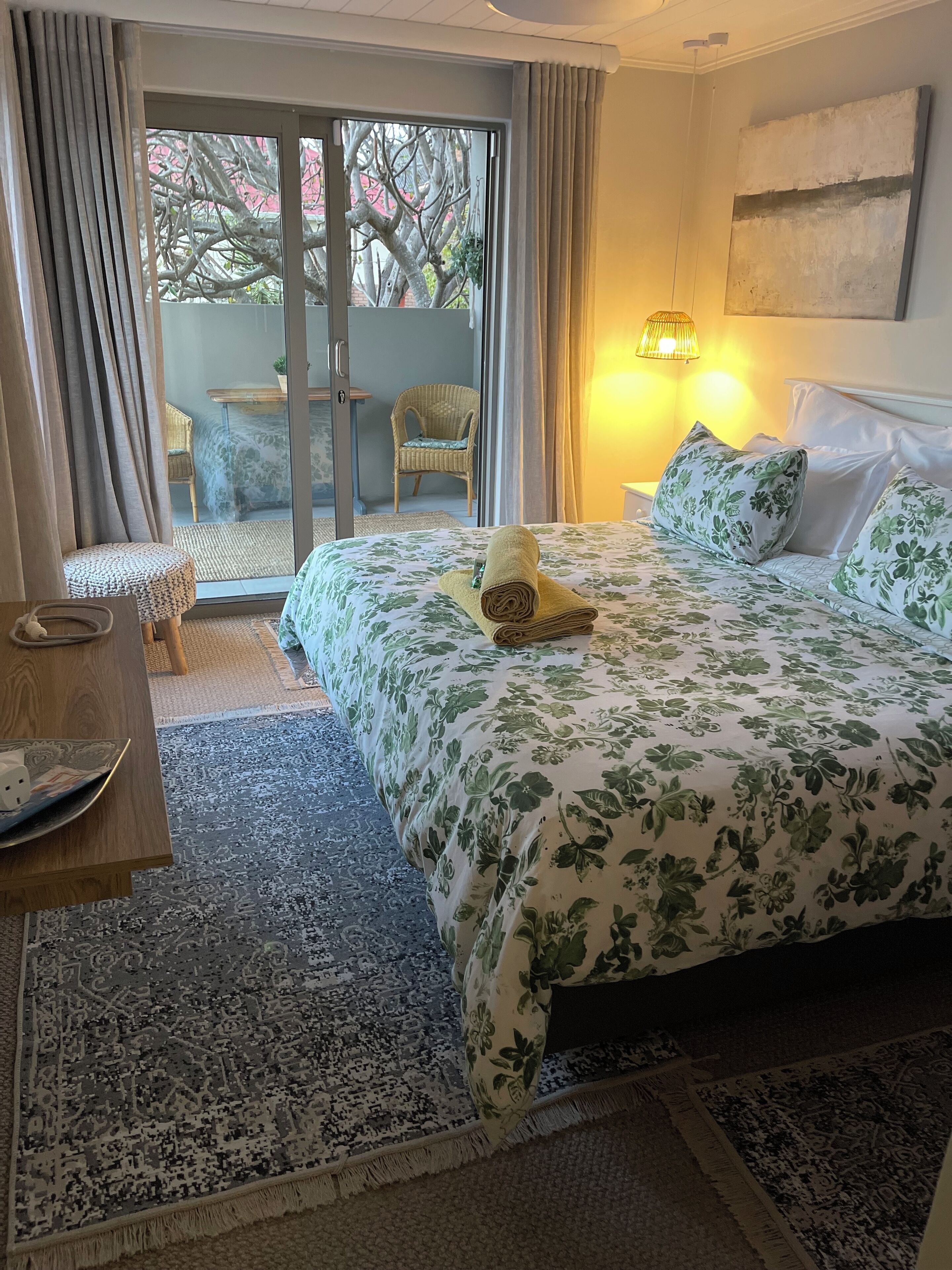 1 habitación, escritorio, tabla de planchar con plancha y wifi gratis 