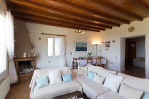 Smart-tv en een open haard