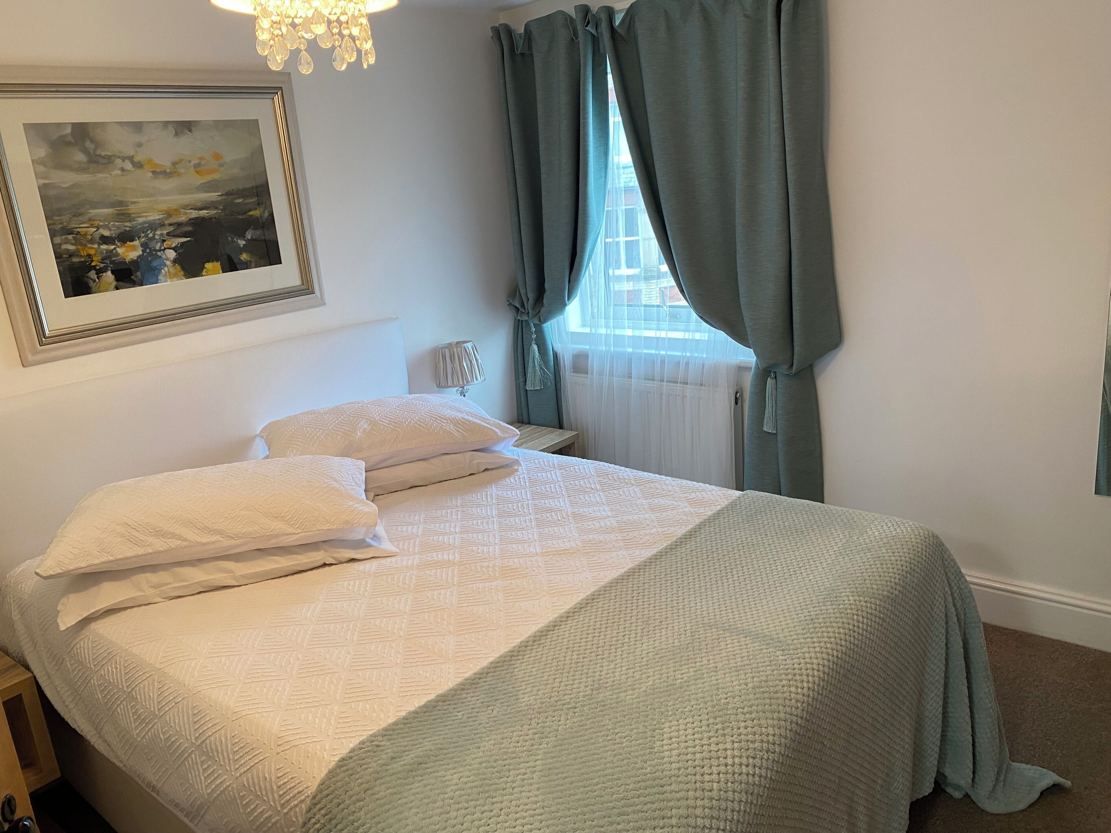 Desk, laptop workspace, free WiFi