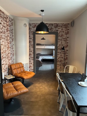 Deluxe Room | Individually decorated, individually furnished, blackout drapes