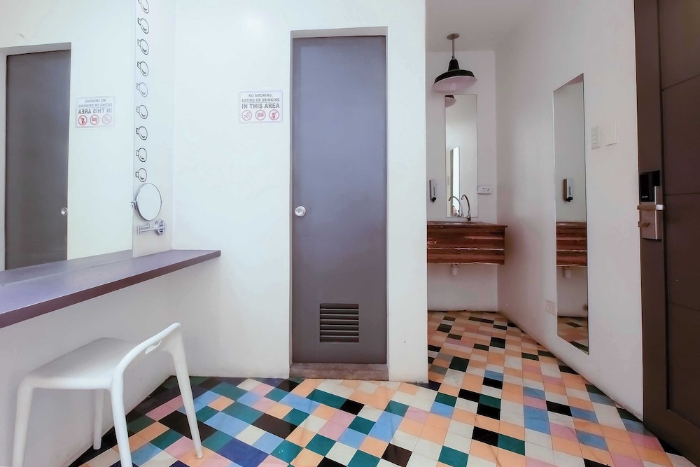 Makati Junction Hostel by null