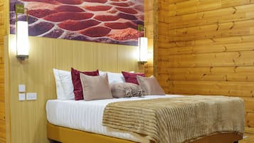 1 bedroom, minibar, iron/ironing board, free WiFi