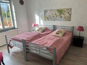 1 quarto, ferros/tábuas de passar roupa, Wi-Fi de cortesia