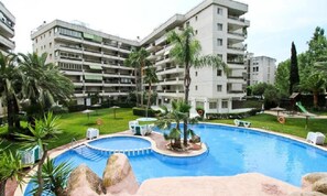 Pool - 4 Rooms 8 People (Salou)