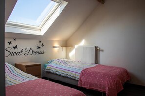 1 bedroom, iron/ironing board, free WiFi