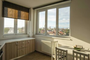 Apartment, 1 Bedroom, Smoking, Garden View | Interior