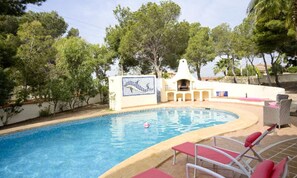 Piscine couverte, piscine extérieure