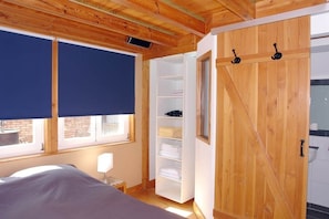 1 dormitorio, tabla de planchar con plancha, wifi gratis y ropa de cama