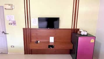 Tremannsrom – superior | Skrivebord, strykejern/-brett, wi-fi (inkludert) og sengetøy