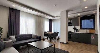 Professionally Maintained Spacious New Suites 4