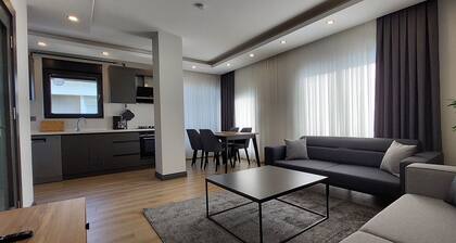 Professionally Maintained Spacious New Suites 5