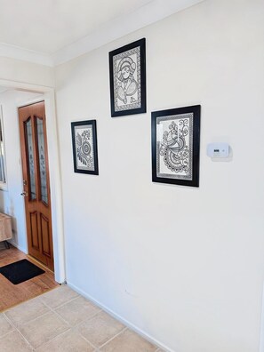 Interior - Entire Home- 5 Min to Parramatta,Westmead Hospital,Commbank stadium (Wentworthville)