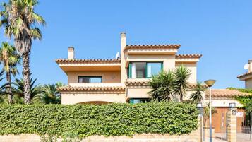 บริเวณภายนอก