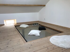 Interior - Cozy cottage with WIFI and parking, close to nature (Le Clerjus)