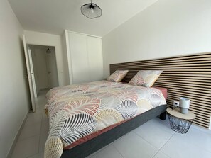 2 bedrooms, free WiFi - Royan Modern T3 - Seaside - 6 Guests, Parking, Terrace (Royan)