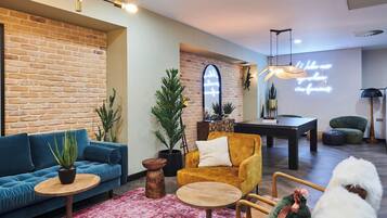 Apartment, 3 Bedrooms, Non Smoking | Blackout curtains, free WiFi, bed sheets