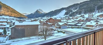 3-room apartment with WiFi and parking, near Morzine center