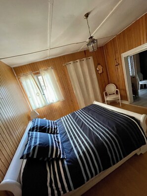 3 soverom, strykejern/-brett, wi-fi og sengetøy