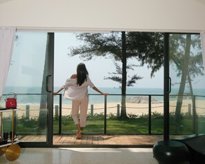 Premier Room | Select Comfort beds, free minibar items, laptop workspace, free WiFi