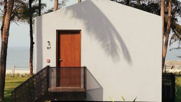 Espacio para trabajar con laptop y wifi gratis