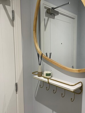 아파트 | 욕실 | 별도의 욕조 및 샤워 시설, 전신 욕조, 무료 세면용품, 헤어드라이어