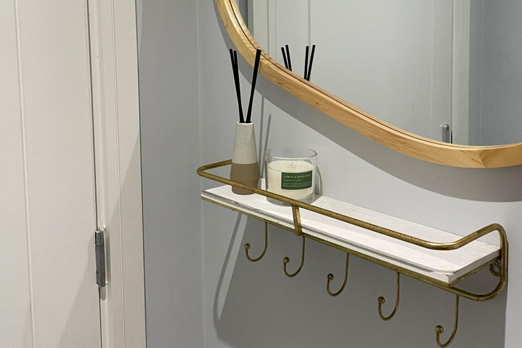 Separate tub and shower, deep soaking tub, free toiletries, hair dryer