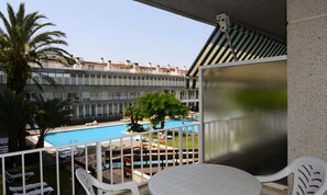 Outdoor dining - Apartments in L'estartit (Torroella de Montgrí)