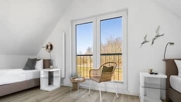 3 habitaciones, tabla de planchar con plancha y cuna de viaje