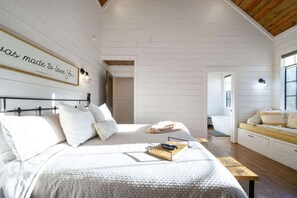 2 dormitorios, tabla de planchar con plancha, wifi y ropa de cama