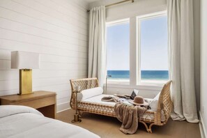 6 bedrooms, iron/ironing board, WiFi, bed sheets - Beachfront Luxury w/ Pool & Elevator (Orange Beach)