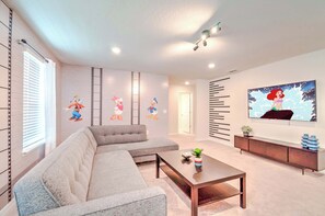 Una televisión, videojuegos, una oficina