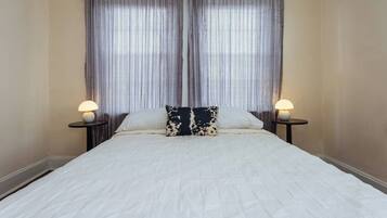 1 chambre, bureau, fer et planche à repasser, Wi-Fi gratuit