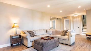 Smart TV, fireplace, offices, printers