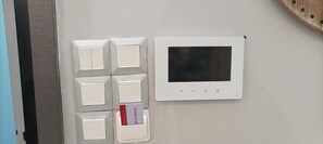 Interior entrance - Exarchia Luxury (Athens)