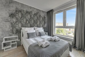 Family Apartment | 2 bedrooms, hypo-allergenic bedding, individually decorated -  Bastion Wałowa City Center & Parking by Downtown Apartments (Gdansk)