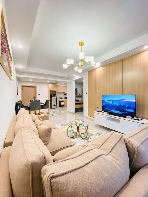 Smart TV - LESHWA HOUSE KILELESHWA, WITH HEATED SWIMMING POOL, GYM &GAMING AREA . (Nairobi)