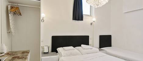 1 soverom, strykejern/-brett, wi-fi og sengetøy