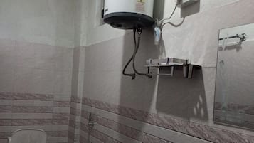 提供毛巾、番梘