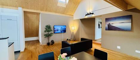 Comfort Apartment, Courtyard View | Living area