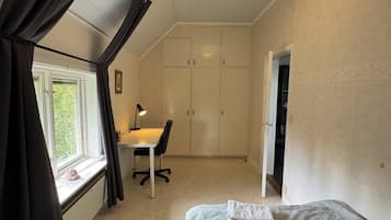 2 bedrooms, WiFi, bed sheets