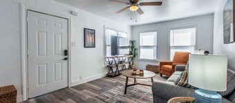 Sleeps 22 - Seaside Escape Two Fully Remodeled Homes for Your Group