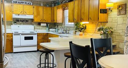 3-Bdrm Home on Large Property at Norris Lake. Pet Friendly!