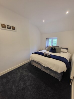 2 bedrooms, WiFi, bed sheets - Parkgate Cottage (Orpington)