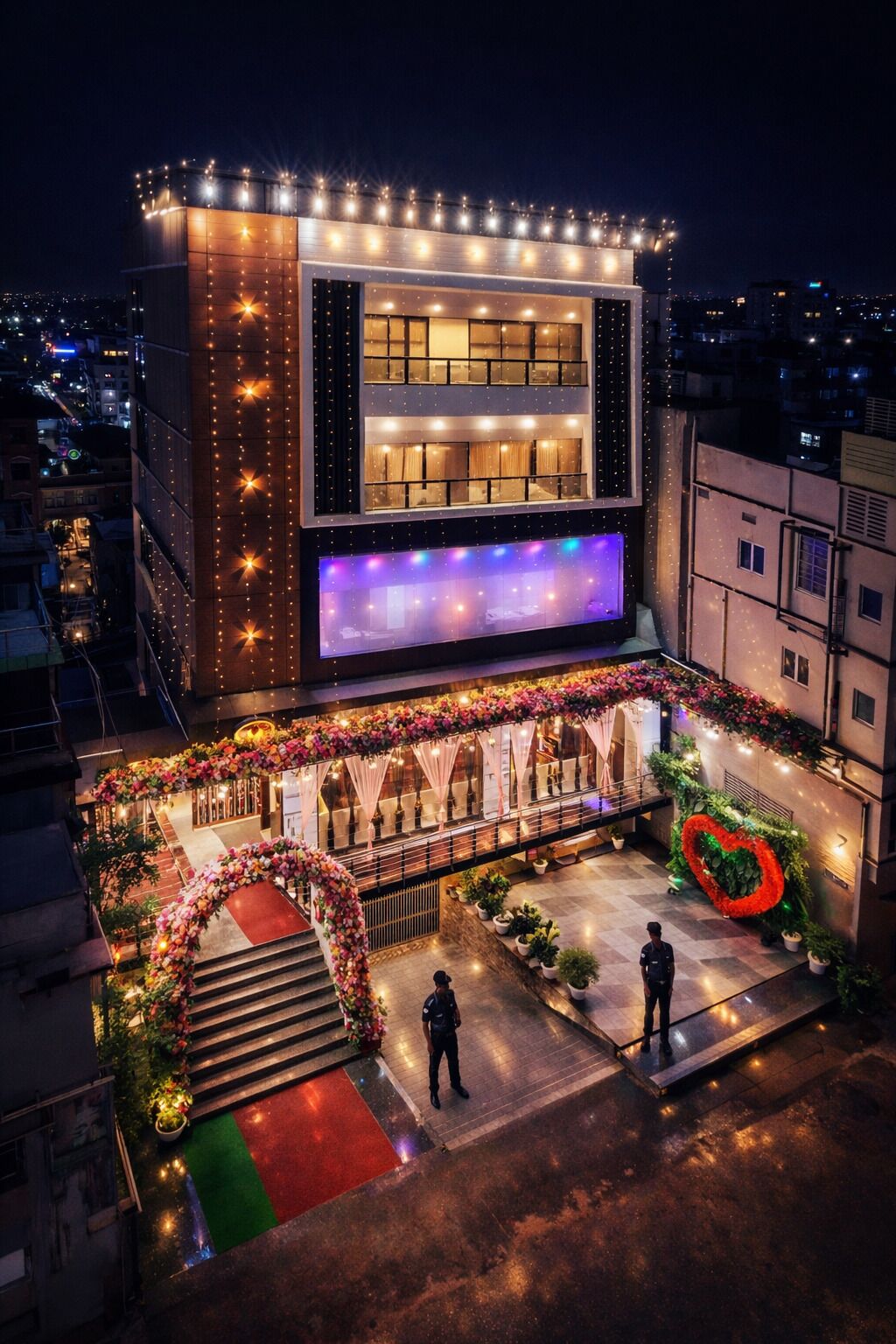 住宿正面 (夜晚)