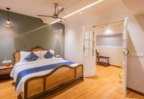 Minibar, free WiFi, bed sheets - Goan Bliss by Alaya Stays (Varca)