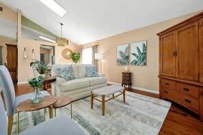 Interior - Near Disney & Universal: Family Retreat in Orlando (Orlando)