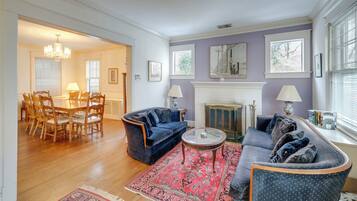 House (2 Bedrooms) | Front of property