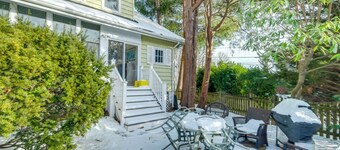 1 Mi to East Falls Station: Home w/ Office!