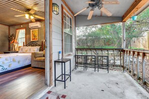 Apartment (0 Bedroom) | Interior - Cozy Couple's Cottage w/ View Near Canyon Lake! (Canyon Lake)